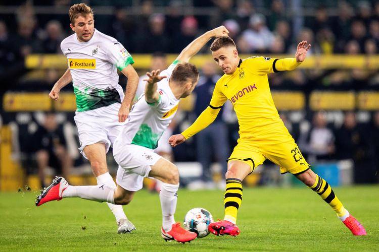 德甲底蕴碰客场虫！门兴主场围剿卡尔斯鲁厄，德国杯能否破荒？